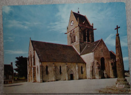 50 Manche CPM Sainte Ste Mère église Le Clocher De L'église Calvaire Parachutiste 6 Juin 1944 - Sainte Mère Eglise