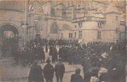 03-MOULINS- LA MANISFESTATION DEVANT LA CATHEDRALE DE MOULINS 5 FEVRIER 1906 - Moulins