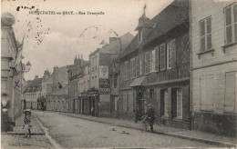 Neufchâtel En Bray * La Rue Denoyelle - Neufchâtel En Bray