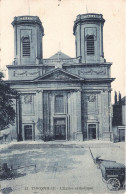 FRANCE - Thionville - L'Eglise Catholique - Voiture - Place - Carte Postale Ancienne - Thionville