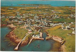 Finistère : ILE  D ' OUESSANT : Vue  Aérienne , - Ouessant