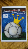 CPM SAINT DENIS COUPE DU MONDE FRANCE 1998 FOOT FOOTBALL SYLVIE DECUGIS AFFICHE EMBLEME MU 02 - Fútbol