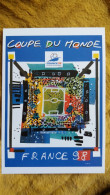 CPM COUPE DU MONDE FRANCE 1998 FOOT FOOTBALL NATHALIE LE GALL  AFFICHE EMBLEME MU 01 - Fútbol