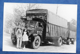 Photo ( Repro ) Ancien Camion Poids Lourds Berliet Avec Chauffeur Et Serveuse Transports MELIK Cavaillon 9/14 Cm Papier - Automobiles