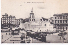 Alger, Place Du Gouvernement Et Tramway - Algiers