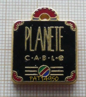 PAT14950 PLANETE CABLE VALISE MALETTE NOIRE  En Version ZAMAC - Médias