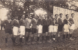 CARTE PHOTO UNE EQUIPE DE FOOT - Fútbol