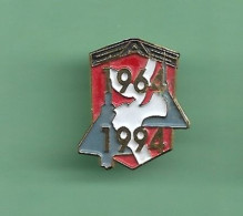 PIN'S *** MILITAIRE - ARMEE DE L'AIR A 1964-1994 *** WW02 (21-1) - Militaria