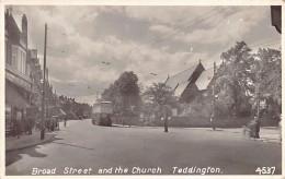 England - TEDDINGTON (London) Broad Street And The Church - REAL PHOTO - London Suburbs