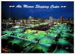 3-4-2024 (4 Y 46) USA - Hawaii - Ala Moana Shopping Center (at Night) - Negozi