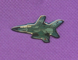 Rare Pins Avion De Chasse Militaire Armee N299 - Airplanes