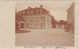 CARTE PHOTO - Une Maison - La Cour - Stabbe Yard Jabblurey - Carte Postale Ancienne - Photographie