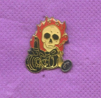 Rare Pins Bikers Moto Tete De Mort N373 - Motos