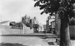 Ars Sur Formans * Rue Et La Nouvelle église - Ars-sur-Formans