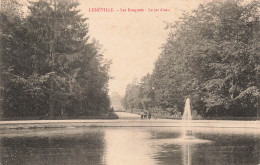 FRANCE - Lunéville - Les Bosquets Et Le Jet D'eau - Carte Postale Ancienne - Luneville