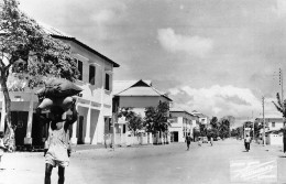 BENIN Ancien DAHOMEY COTONOU   Avenue De La Francophonie Pompes Wuiguebert   N° 32 \ML4022 - Benin