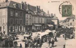 28  BONNEVAL  Le Marché - Bonneval