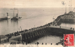 FRANCE - Le Havre - Vue Sur La Jetée Et L'Avant Port - L L - Bateaux - Animé - Vue Sur La Mer - Carte Postale Ancienne - Port