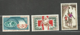 Gabon POSTE AERIENNE N°31, 36, 37 Neufs** Cote 5.95€ - Gabun (1960-...)