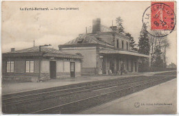 72 LA FERTE-BERNARD  La Gare (intérieur) - Gares - Sans Trains