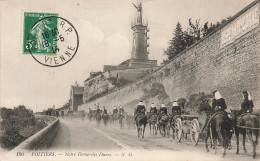 Poitiers * Route , Notre Dame Des Dunes * Passage De Troupes Régiment * Militaria - Poitiers