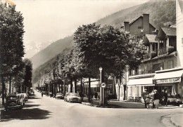 Luchon * Les Allées D'étigny * Au Fond , La Vénasque * Restaurant - Luchon