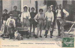 17-ILE D'OLERON- LE CHATEAU D'OLERON- GROUPE DE PÊCHEUSES D'HUITRES - Ile D'Oléron