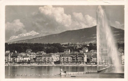 SUISSE - Genève - Le Jet D'eau (Hauteur 90m) - Vue Sur La Ville - Barques - Carte Postale Ancienne - Genève