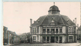 18386 - GORRON - CPSM - L HOTEL DE VILLE - Gorron