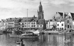 Le Croisic * Vue Sur Le Port * Bateaux * Café De Pornic * Commerces Magasins - Le Croisic