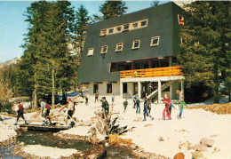 Le Mont Dore * 2 Cpa * Le Chalet De L'ASPTT Clermont Ferrand * Ski Sport D'hiver * Jeu De Dames - Le Mont Dore