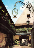 FRANCE - Riquewihr - Cour Des Cigognes - Colorisé - Carte Postale - Riquewihr