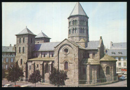 CPSM / CPM 10.5 X 15  Cantal MAURIAC  Basiique Notre-Dame Des Miracles (XII° Siècle) - Mauriac