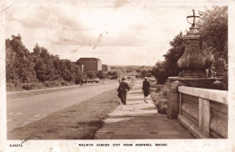 [-5%] ROYAUME UNI - Angleterre - Welwyn Garden City From Digswell Bridge - Animé - Couple - Carte Postale - Hertfordshire