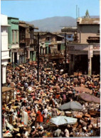 PORT Au PRINCE. -  Everyday Is A Market Day In The Downtown Streets. -   1984 - Haití