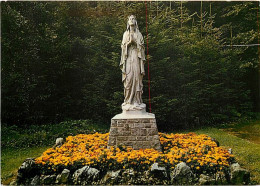 Belgique - Yvoir - Institut Notre-Dame De Lourdes - Un Coin Du Parc - Fleurs - Art Religieux - CPM - Carte Neuve - Voir  - Yvoir