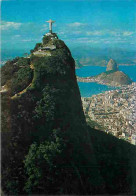 Brésil - Rio Je Janeiro - Vue Aérienne De La Ville Et De La Statue Qui Surplombe La Ville - Ecrite - CPM - Voir Scans Re - Sonstige & Ohne Zuordnung