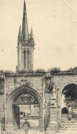 0-29251 01 01+13 - ST JEAN DU DOIGT - L'EGLISE ET L'ARC DE TRIOMPHE - Saint-Jean-du-Doigt