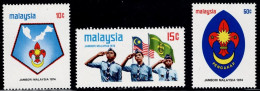 Malaysia 1974, Malaysian Scout Meeting: Scout Emblem Of Malaysia, Greeting Scouts, Flags, Scout Badges, MiNr. 116-118 - Neufs