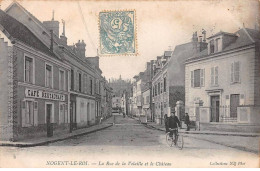 28 - NOGETN LE ROI - SAN65235 - La Rue De La Volaille Et Le Château - Nogent Le Roi