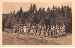 Scoutisme - N°89463 - Camp D'Eclaireuses : Le Salut Au Drapeau - Scoutismo