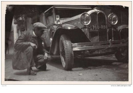 Transport . N°46594 . Taxi . Voiture Cabriolet . Immatriculé En 1929, Département Seine . Carte Photo . - Taxi & Carrozzelle