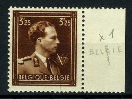 België 695 ** - Koning Leopold III - Vertcale Lijn Door G Van België - Ligne Verticale Dans "België" - 1931-1960