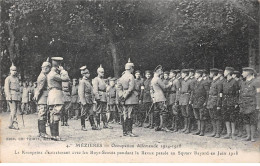 SCOUTISME - SAN36598 - Mézières - Le Kronprinz S'entretenant Avec Les Boys Scouts Pendant La Revue Passé Au Square - Scoutismo