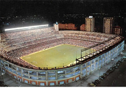 SPORT .  N°200893  .  MADRID .  STADE BERNABEU VUE NOCTURNE  .  CPSM . 14,5 X 10,5 - Fútbol