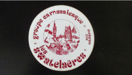 Autocollant Vintage Groupe Carnaval Les Swatelaëres Dunkerque Lille  ( 10 Cm Diamètre ) - Adesivi