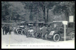 FRANCE - BAGNOLES-DE-L'ORNE- Les Autos Dans Le Parc De L'Établissement. ( Ed. LL. Nº 79) Carte Postale - Taxis & Huurvoertuigen