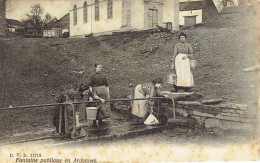 Auby Sur Semois Fontaine Publique En Ardennes DVD 11719 - Bertrix