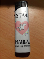 BRIQUET TABAC PRESSE STAY MAGICAL - Andere & Zonder Classificatie