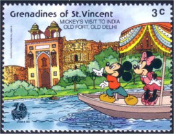924 St Vincent Disney Mickey Minnie Old Fort Old Delhi MNH ** Neuf SC (VIN-134a) - St.Vincent (1979-...)